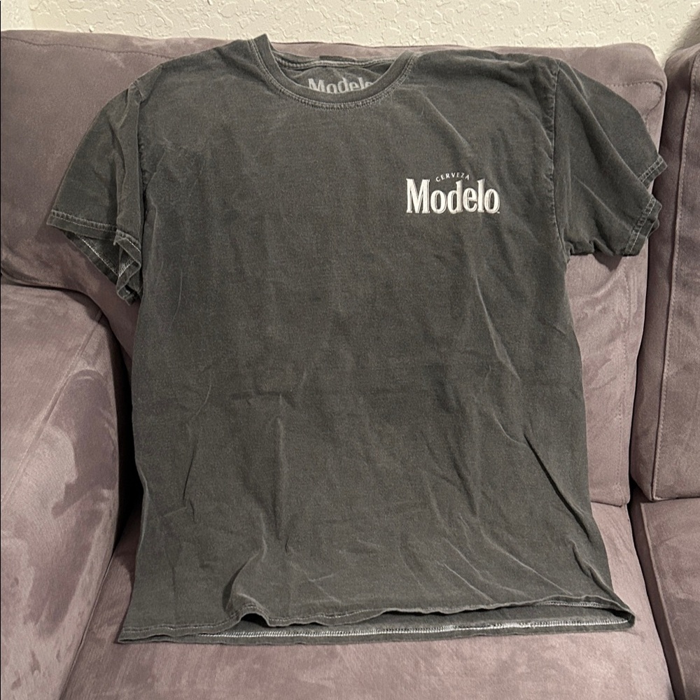 Modelo Crewneck Short Sleeve Logo Tee
